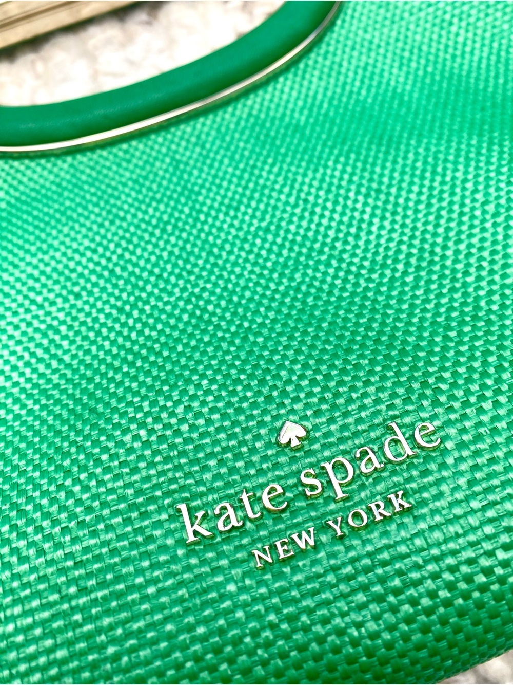Kate Spade NWT Alexia Straw and Leather Crossbody Clutch in Green Bean - Picture 4 of 12